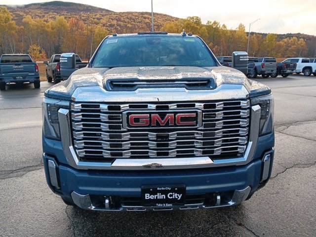 2026 Gmc Sierra 2500 HD Denali photo 2