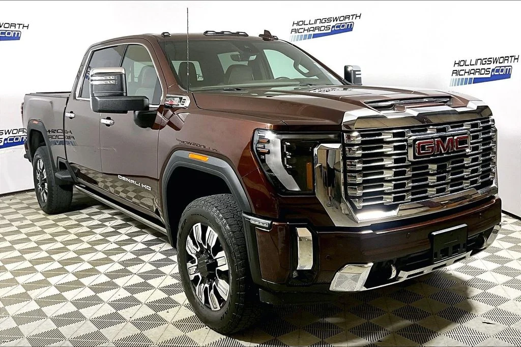 Used 2024 Redwood Metallic GMC Denali image 3