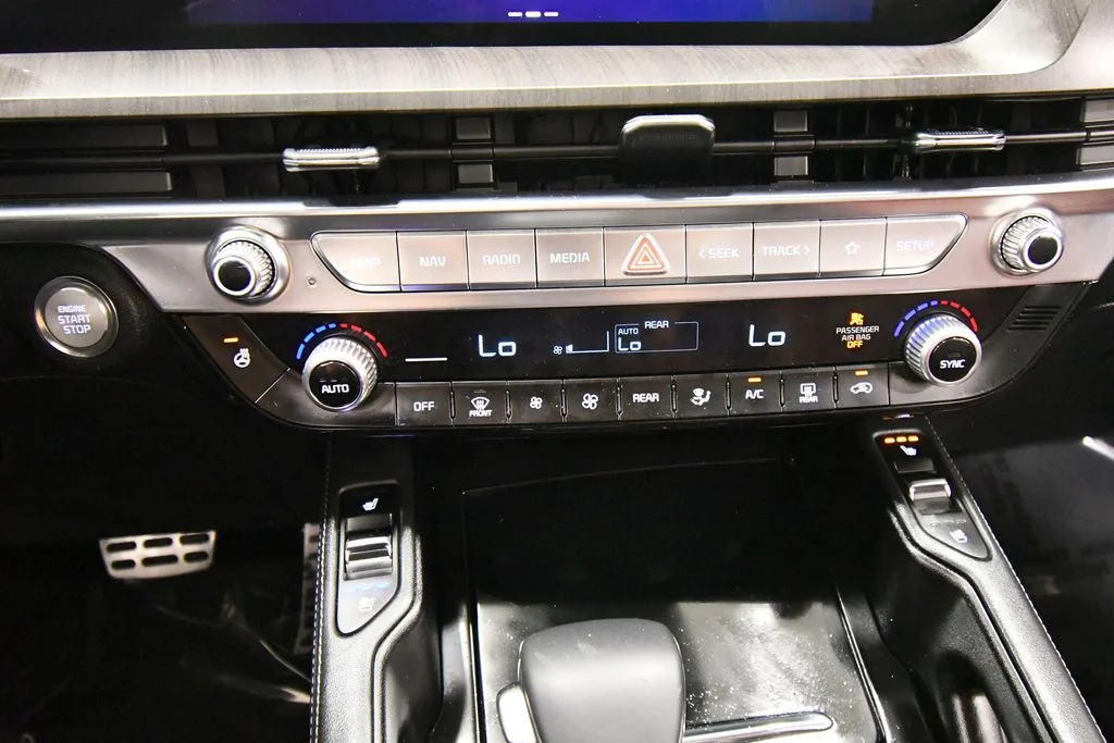 Certified Used 2024 White Kia SX-Prestige image 29