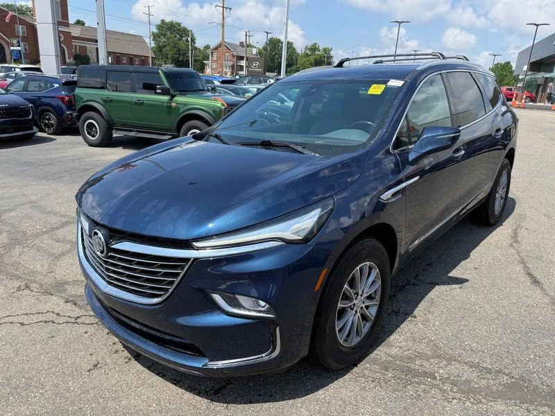 Used 2023 Blue Buick Essence image 3