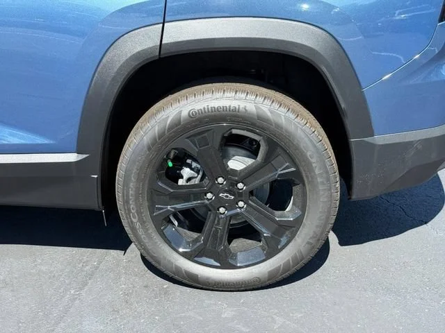 New 2027 Lakeshore Blue Metallic Chevrolet LT image 5