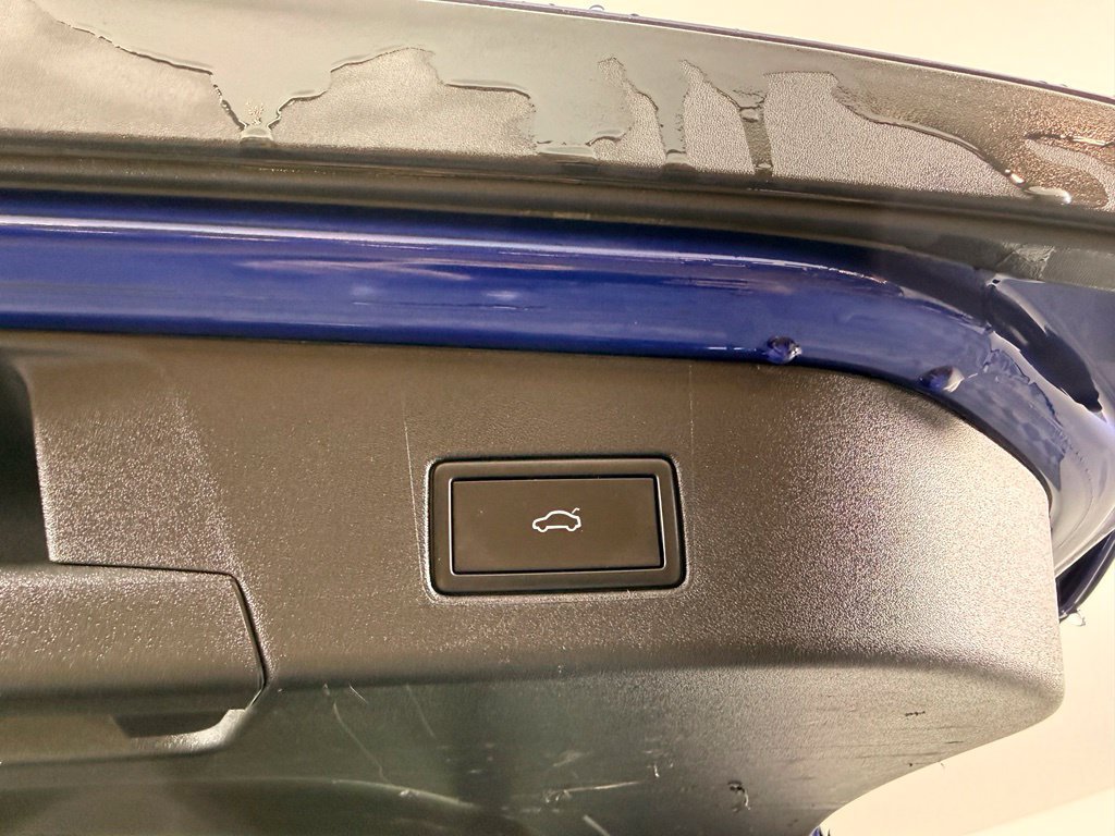 Used 2021 Blue Volkswagen Pro S image 14