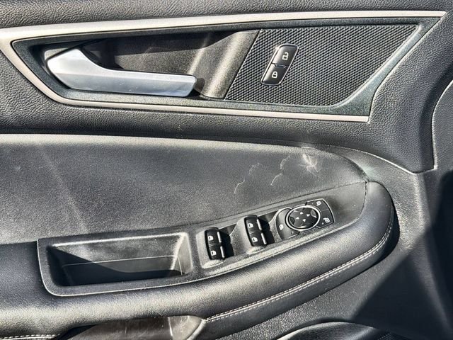 Used 2024 Gray Ford SEL image 13
