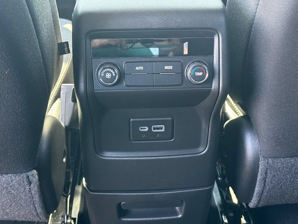 2023 GMC Acadia SLE - Photo 27