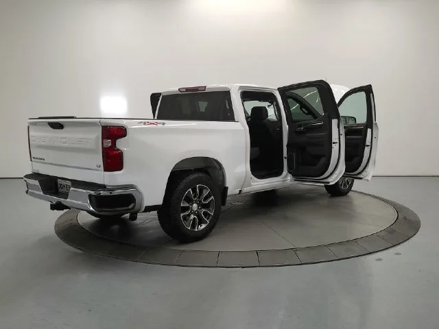 Used 2023 White Chevrolet LT image 13