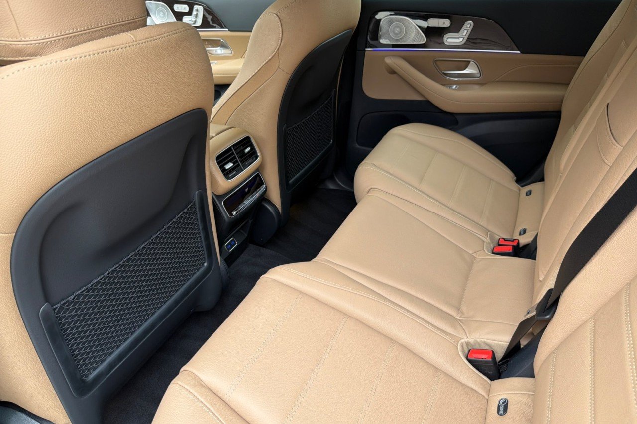 New 2026 Polar White Mercedes-Benz GLS 450 4MATIC® SUV image 11