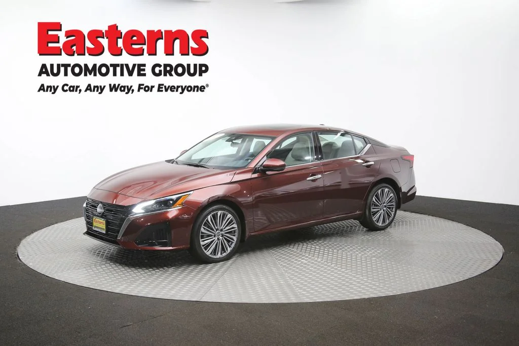 Used 2024 Red Nissan 2.5 SL image 60