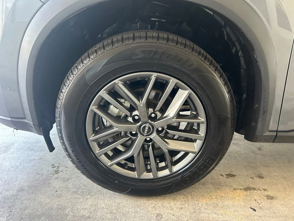 Used 2024 Gray Nissan S image 13
