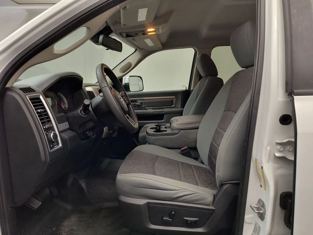 Used 2016 Bright White Ram SLT image 5
