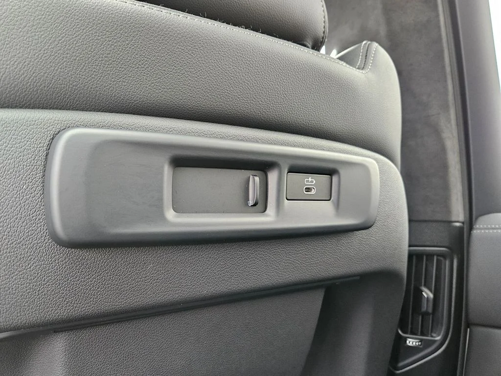 Certified Used 2022 Alpine White BMW xDrive40i image 25
