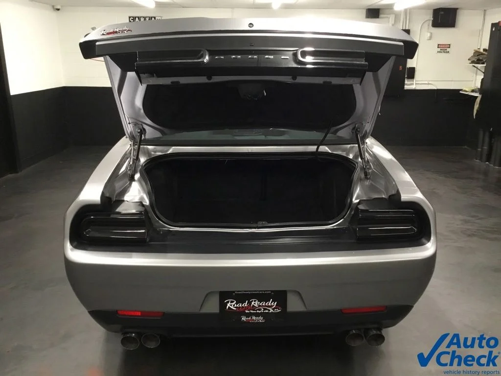 Used 2018 Silver Dodge SXT image 12