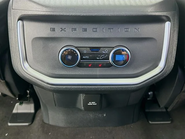 New 2026 Ford Expedition Platinum