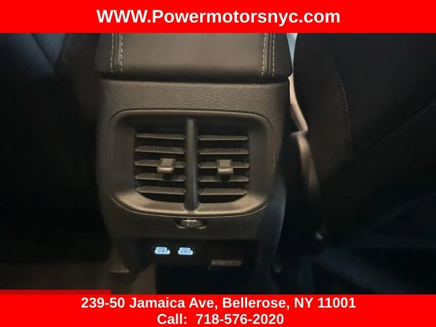 Used 2023 White Jeep Altitude image 19