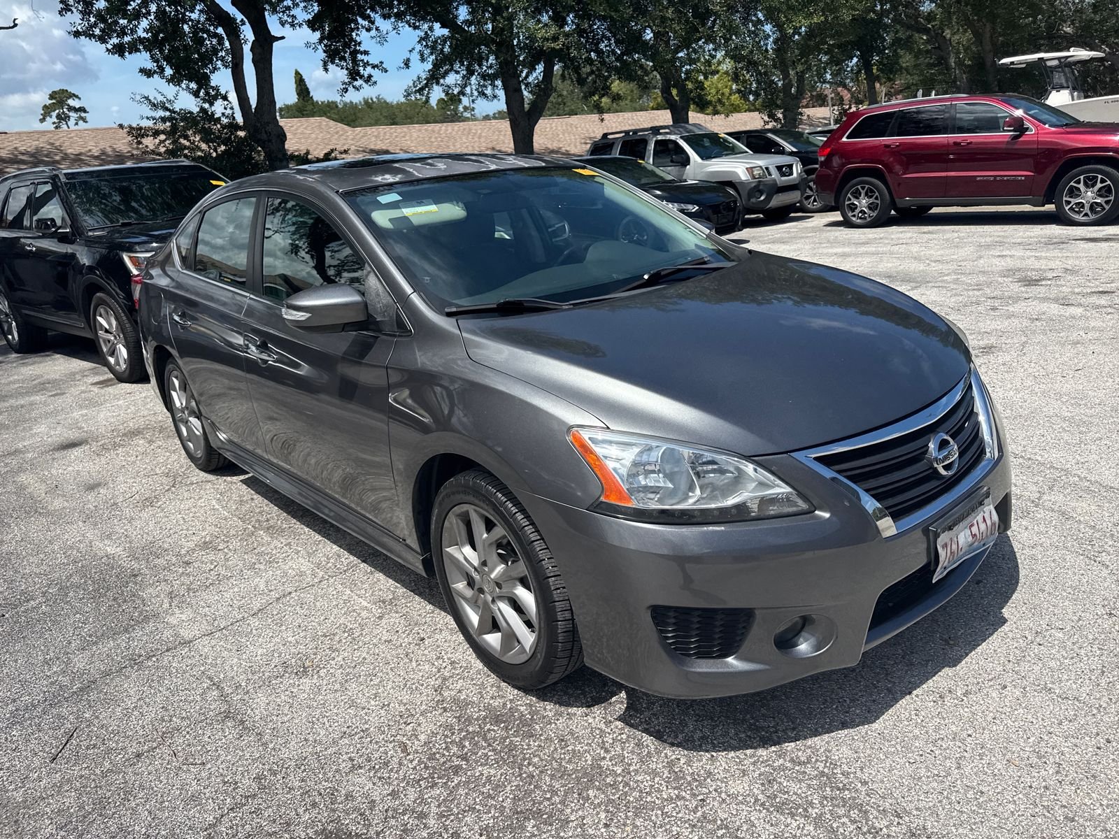 Used 2015 Gray Nissan SR image 4