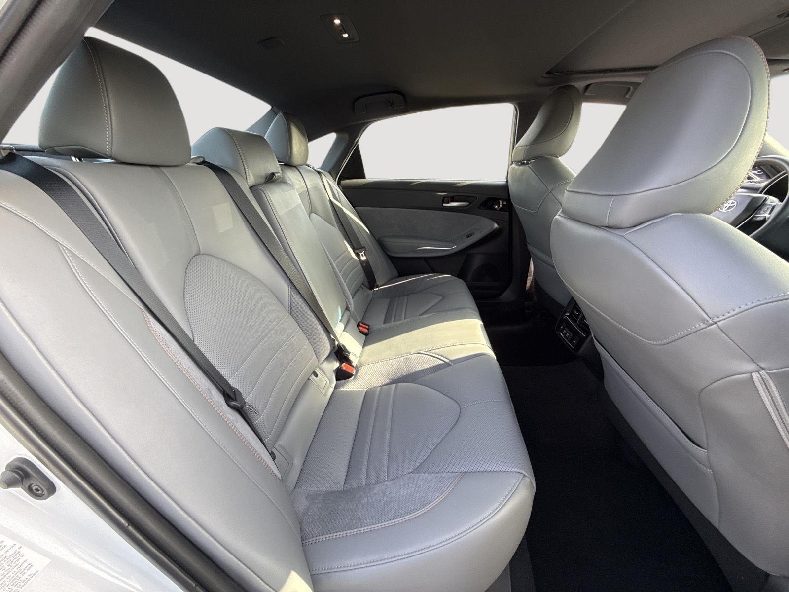Certified Used 2019 Wind Chill Pearl Toyota Touring image 23