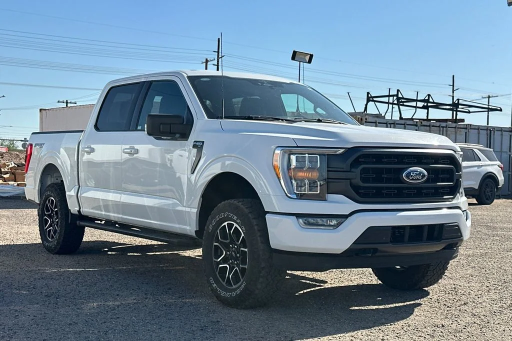 Used 2023 White Ford XLT image 2