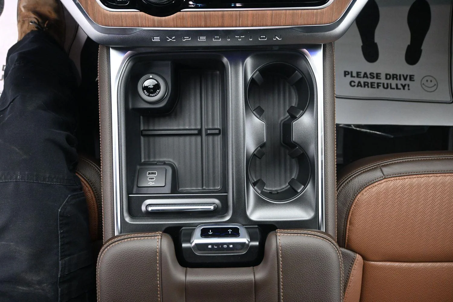 New 2026 Star White Metallic Tri-Coat Ford MAX King Ranch® image 32