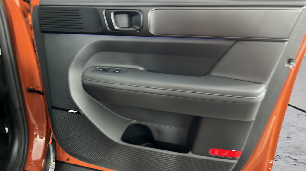 Used 2025 Orange Hyundai Calligraphy image 20
