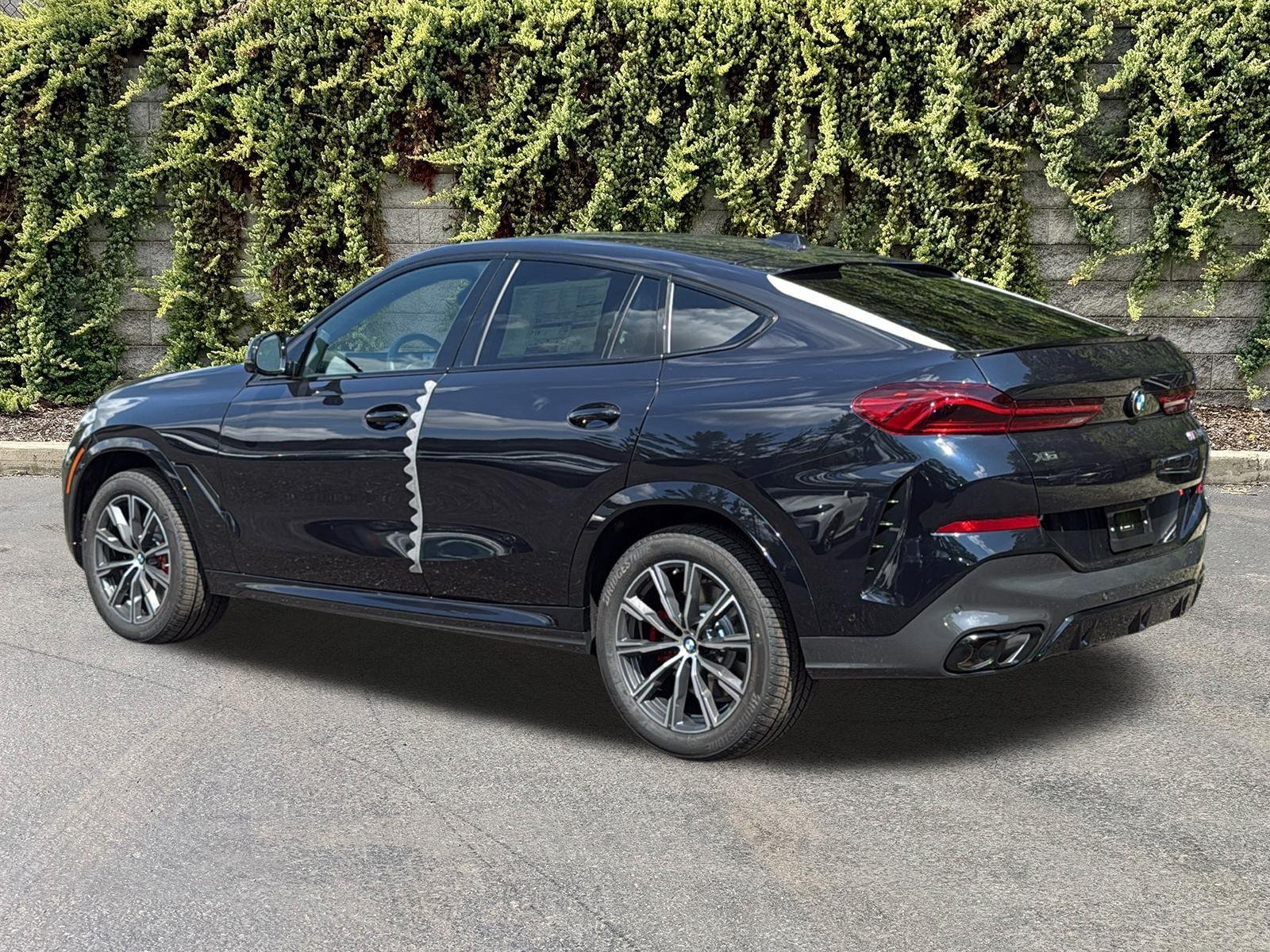 New 2027 Carbon Black Metallic BMW M60i image 6