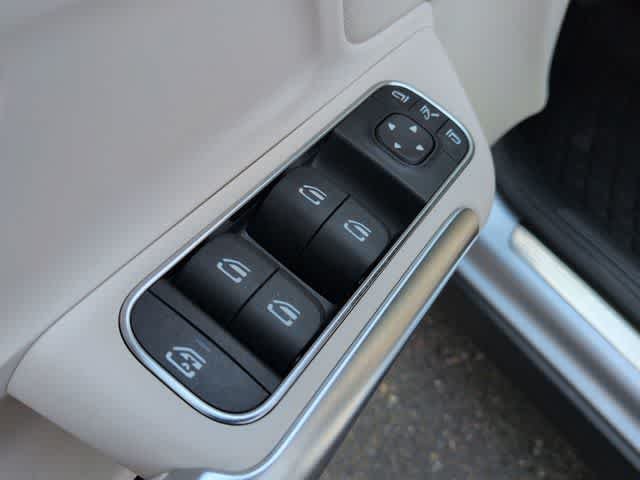 Used 2026 Cirrus Silver Metallic Mercedes-Benz GLA 250 image 18