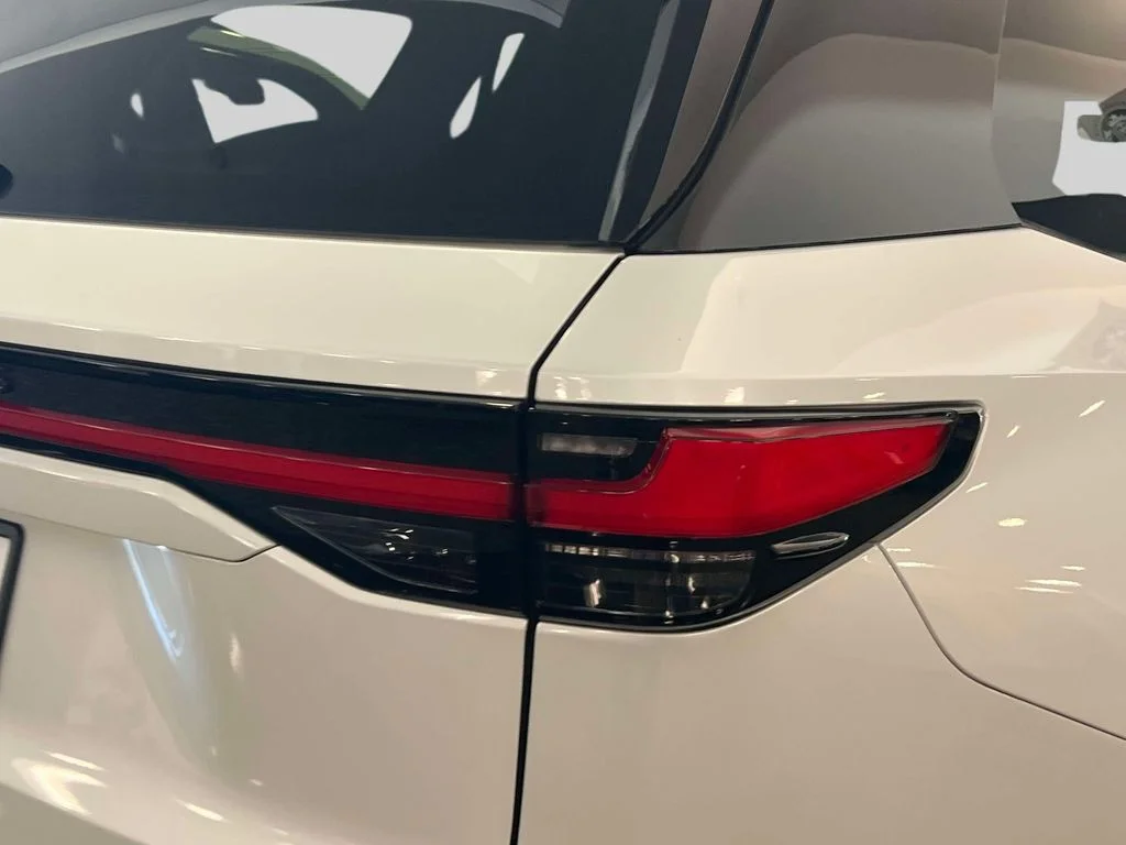 New 2026 Wind Chill Pearl Lexus TX 500h F SPORT PERFORMANCE LUXURY AWD image 9