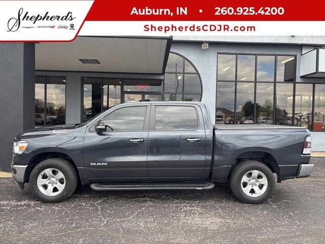 2019 RAM 1500 Big Horn/Lone Star 4x4 Crew Cab 5'7's photo