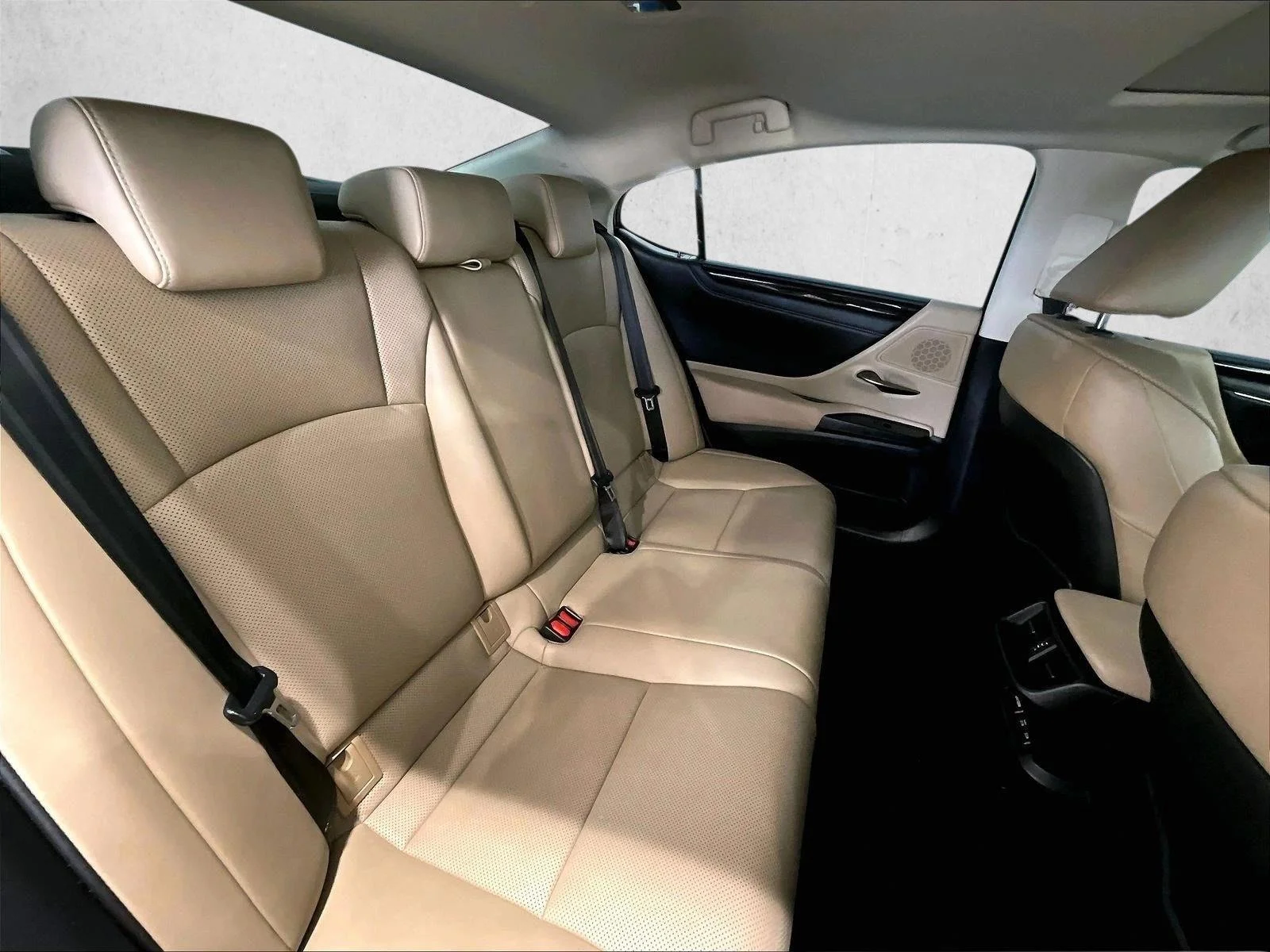Used 2020 Matador Red Mica Lexus ES 350 image 29
