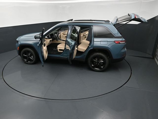 New 2026 Steel Blue Exterior Paint Jeep Limited image 27