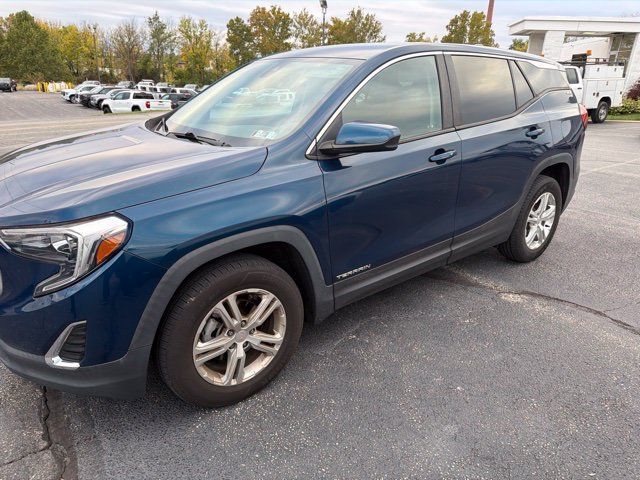 Used 2021 BLUE EMERALD METALLIC GMC SLE image 2