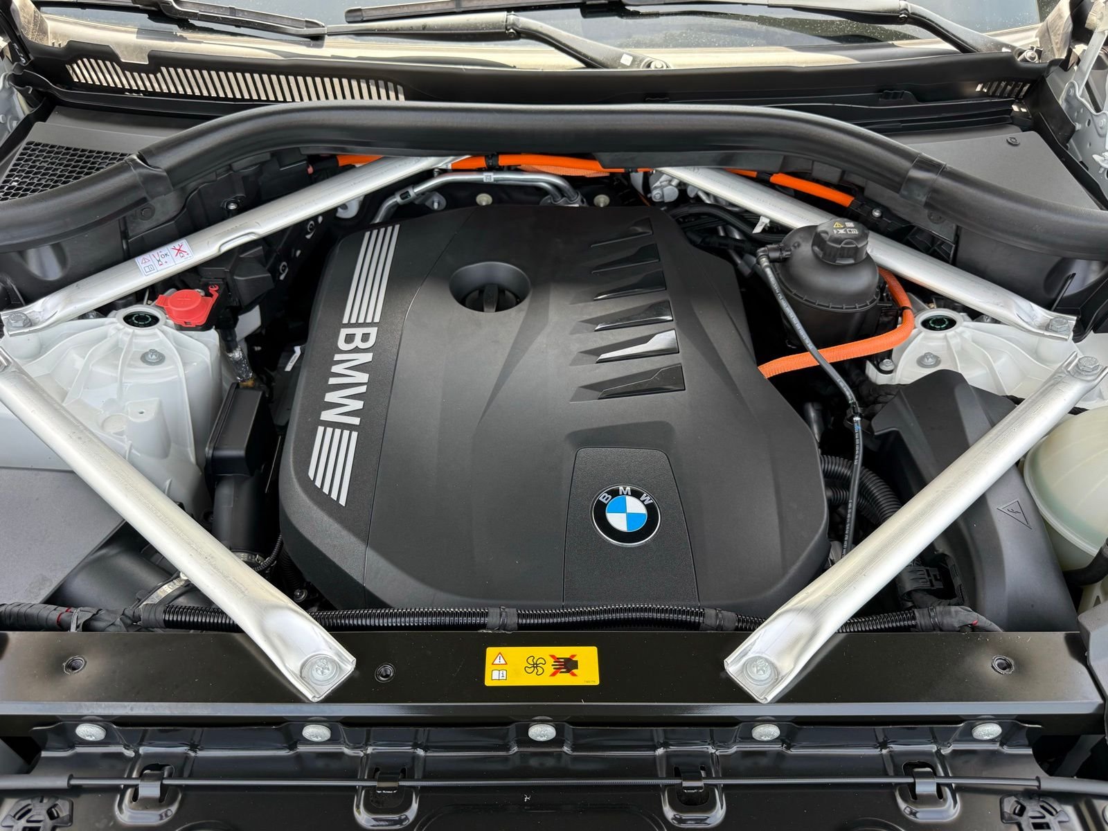 Certified Used 2024 Alpine White BMW xDrive50e image 33