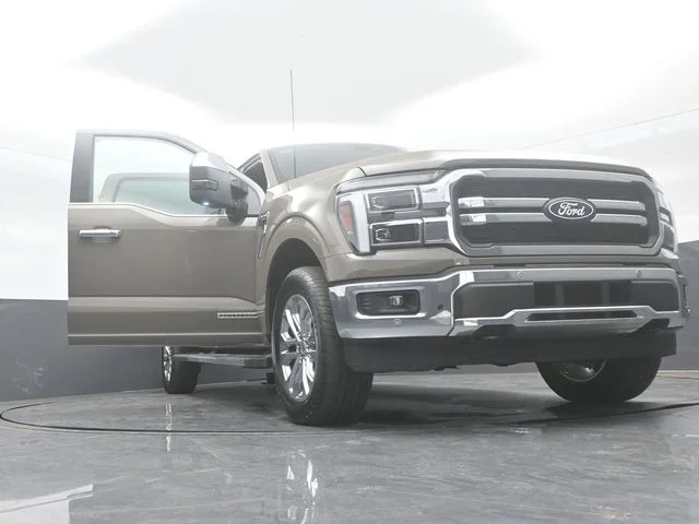Certified Used 2025 Gray Ford Lariat image 30
