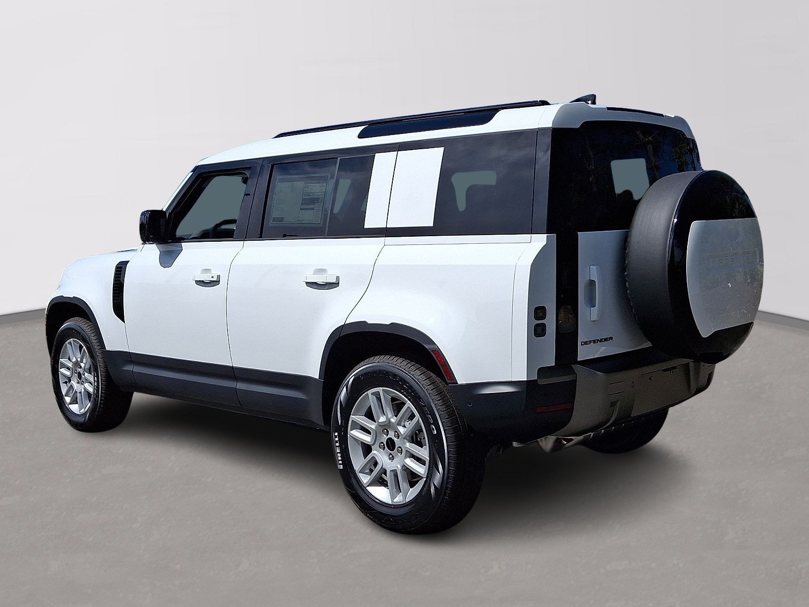 New 2026 Fuji White Land Rover  image 4