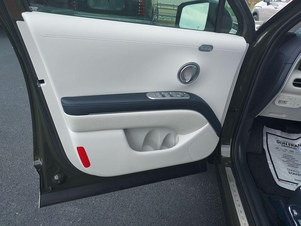 New 2026 Silver Hyundai Calligraphy AWD image 10