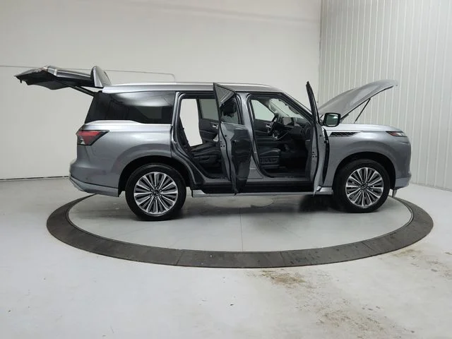 Used 2025  INFINITI SENSORY image 16