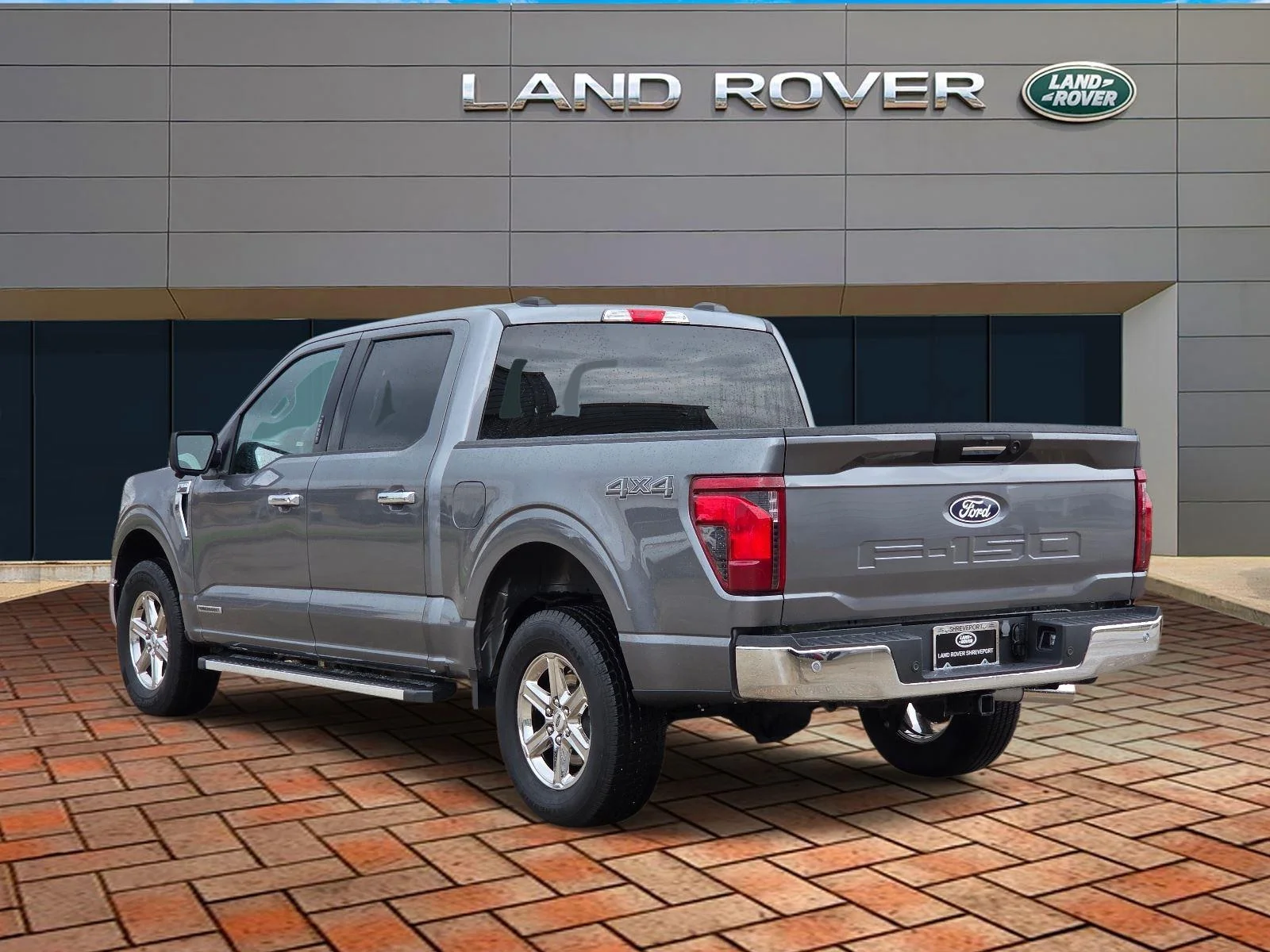 Used 2024 Oxford White Ford XLT image 6