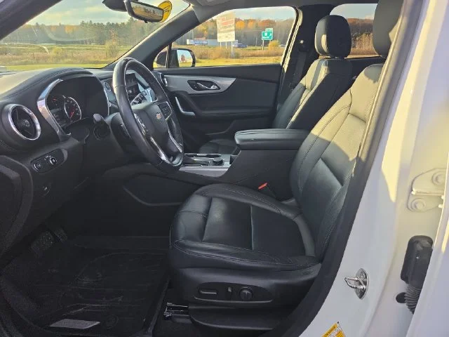 Used 2020 SUMMIT WHITE Chevrolet LT image 11