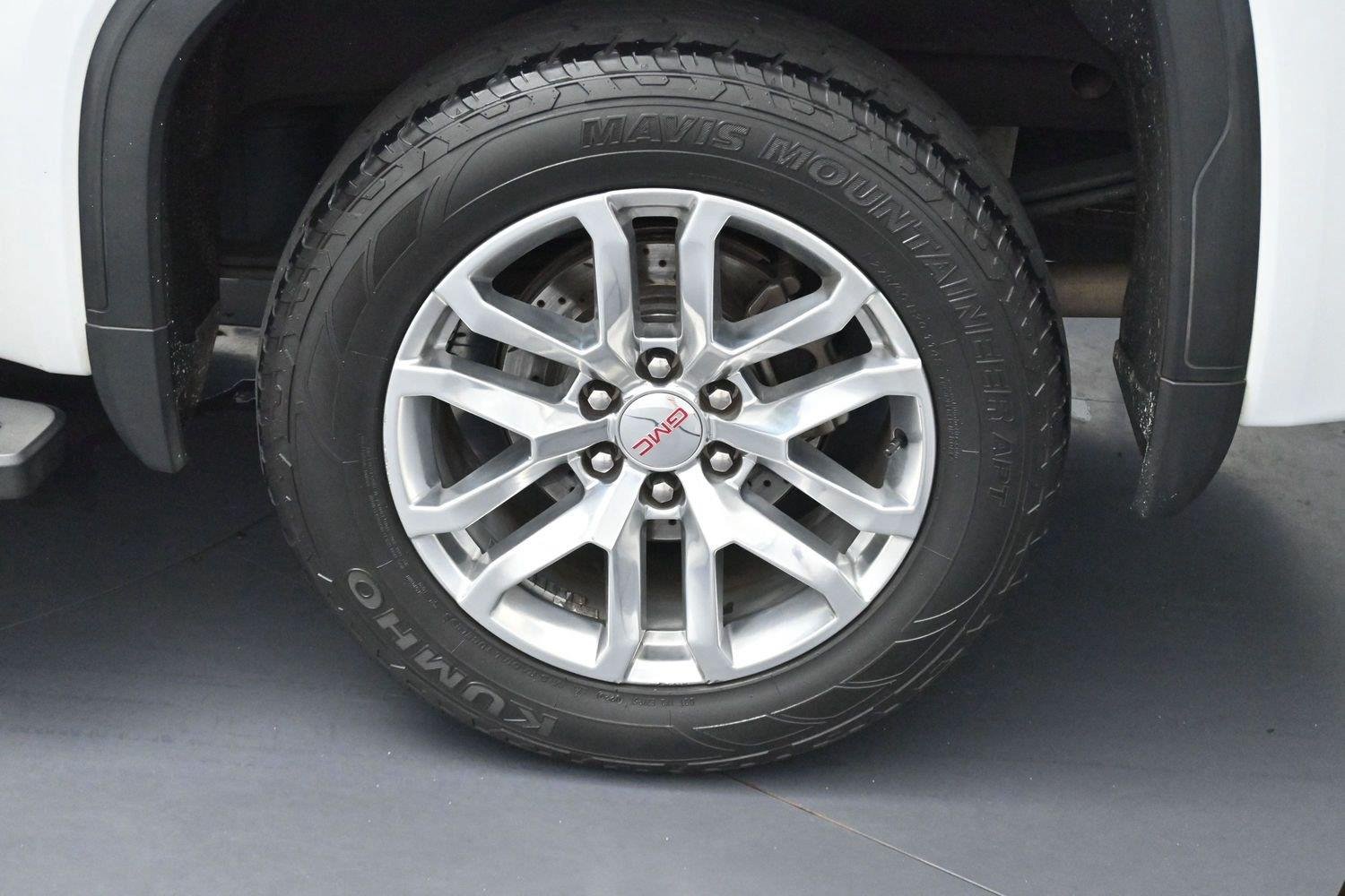 Used 2019 SUMMIT WHITE GMC SLT image 37