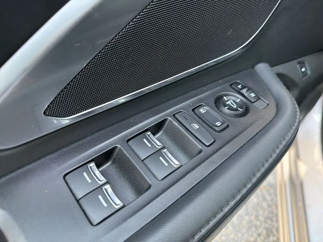 Used 2021  Acura Base image 13