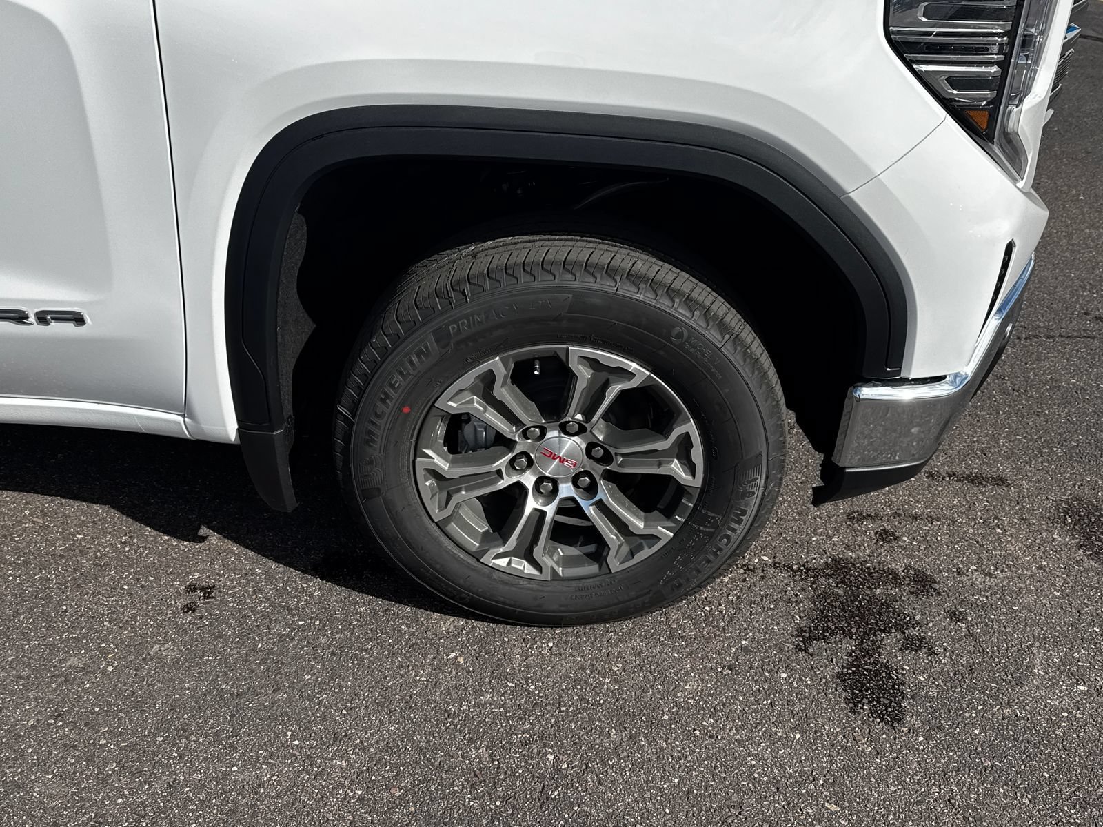 New 2026 Summit White GMC SLT image 2