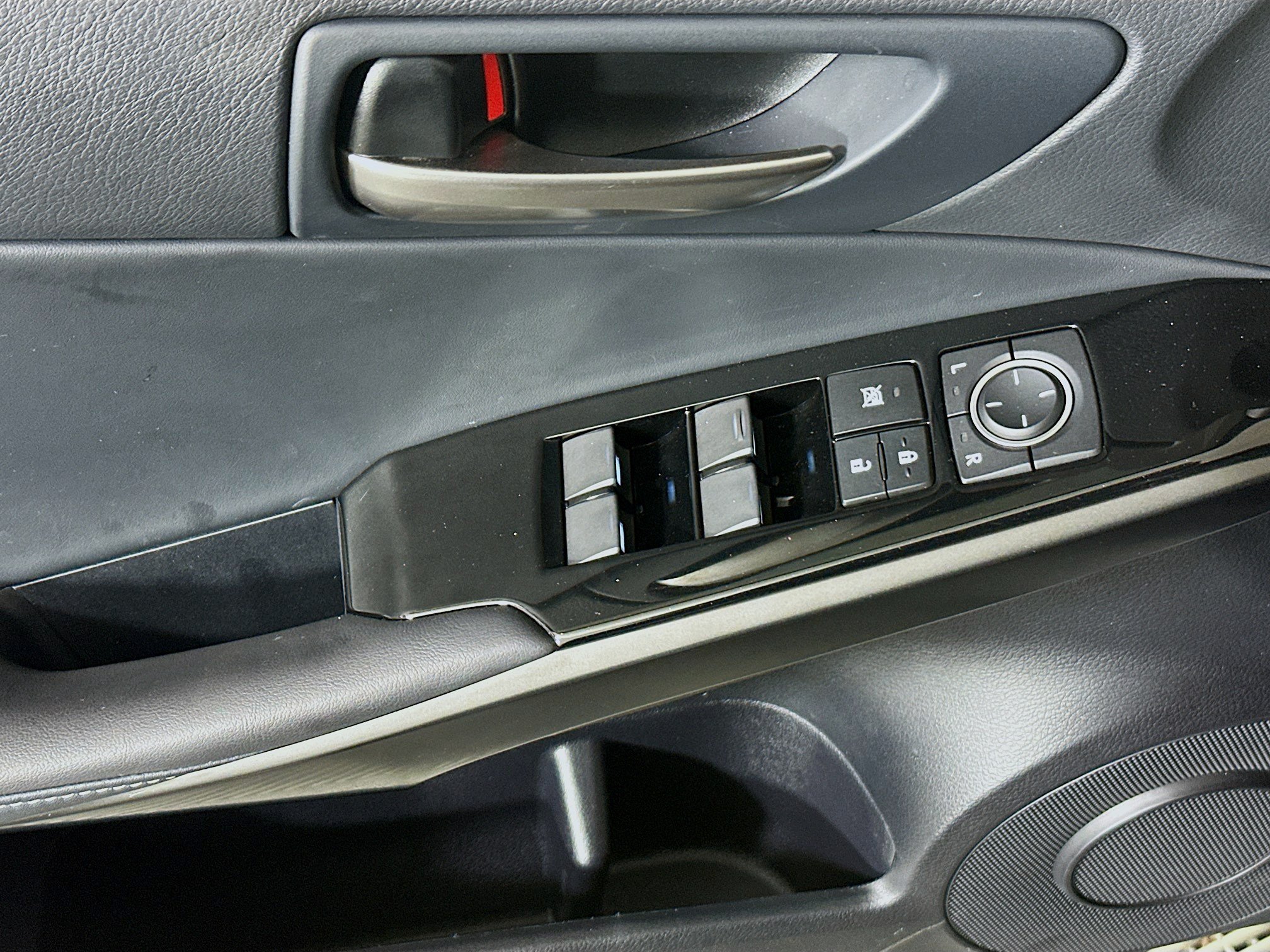 Used 2025 Incognito Lexus IS 350 F SPORT Design image 14