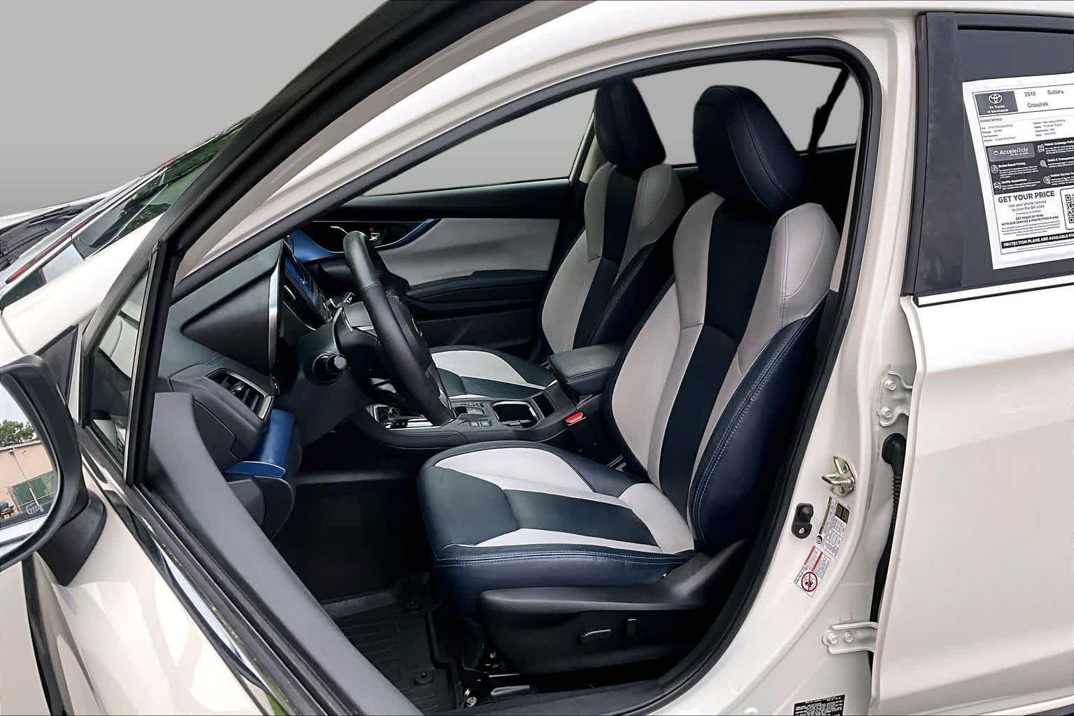 Used 2019 Crystal White Pearl Subaru  image 9