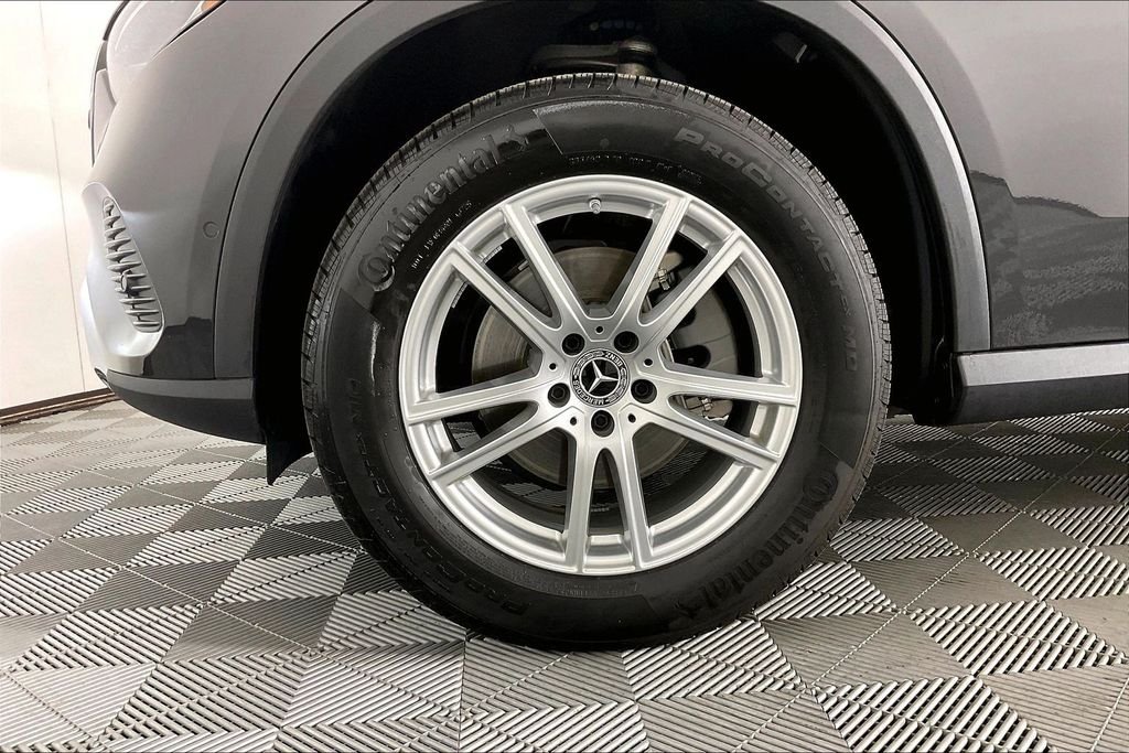 Used 2026 Brown Mercedes-Benz GLC 300 image 8