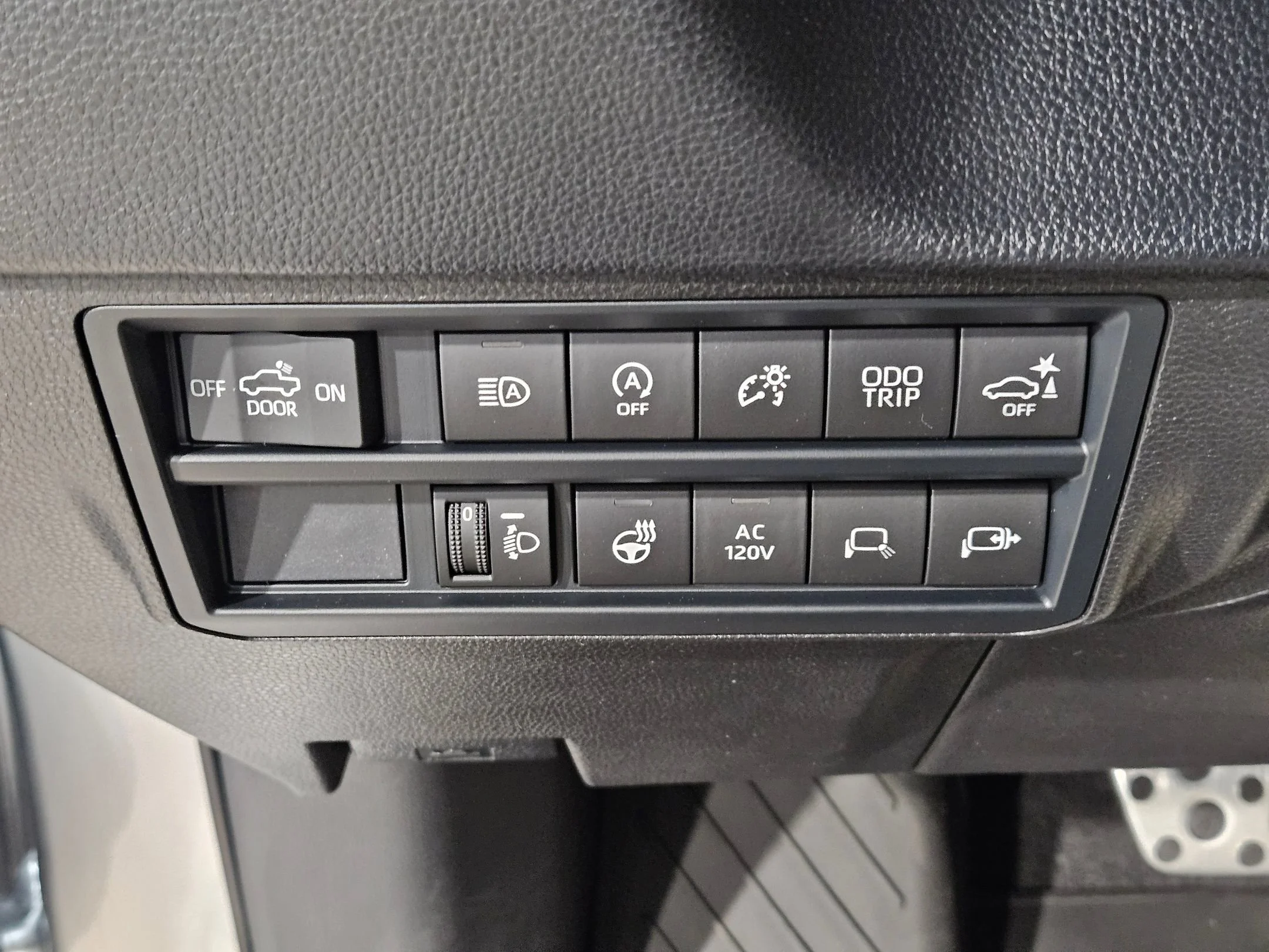 2026 Toyota Tundra SR5 - Photo 13