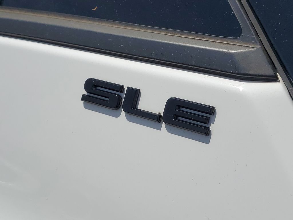 Used 2021 White GMC SLE image 6