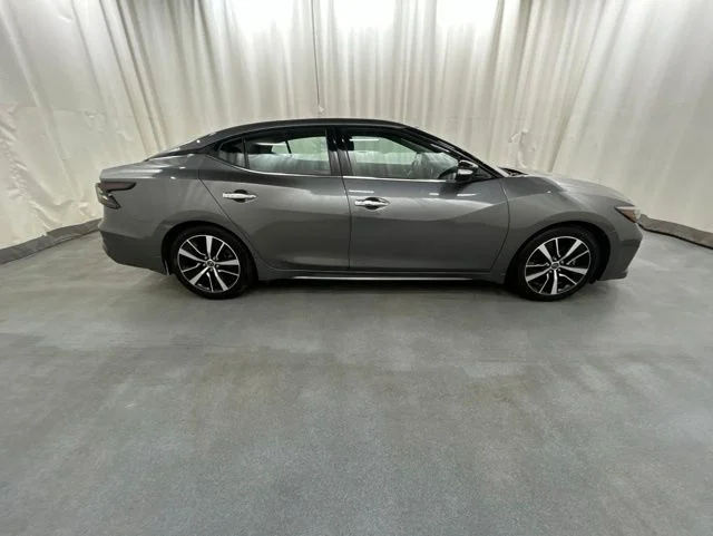 Used 2023 Gray Nissan 3.5 SL image 7