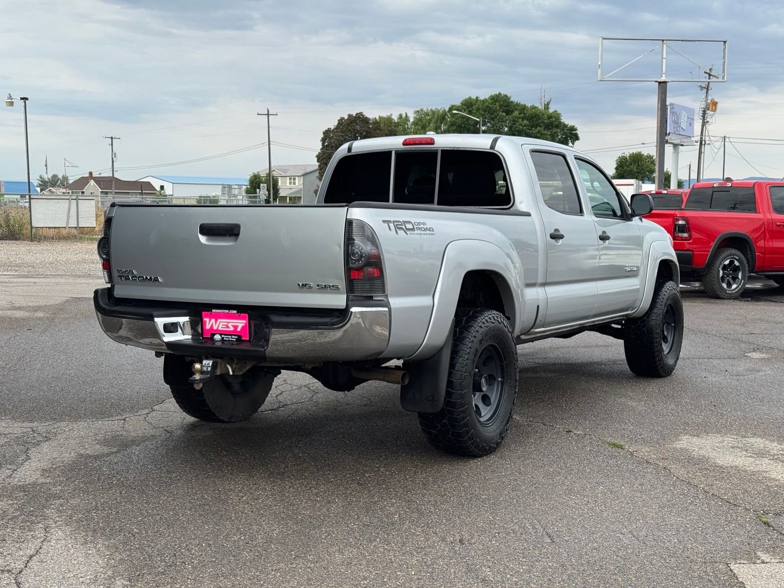 View vehicle photo 6