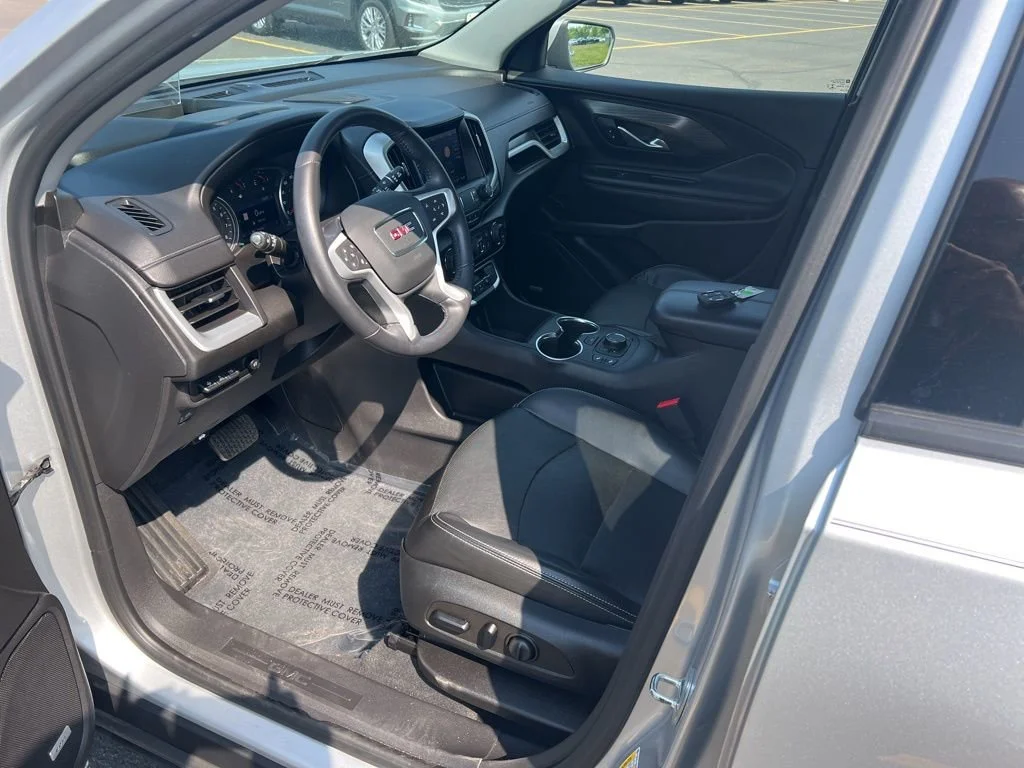 2022 GMC Terrain SLT - Photo 10