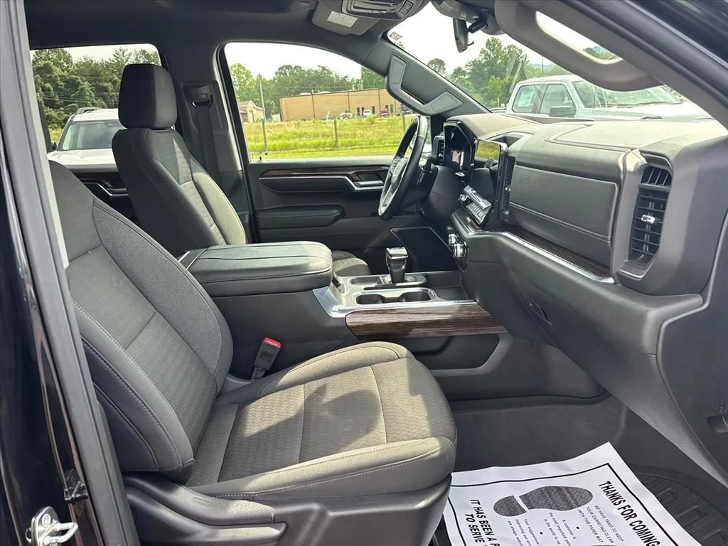 Used 2024 Black GMC Elevation image 12