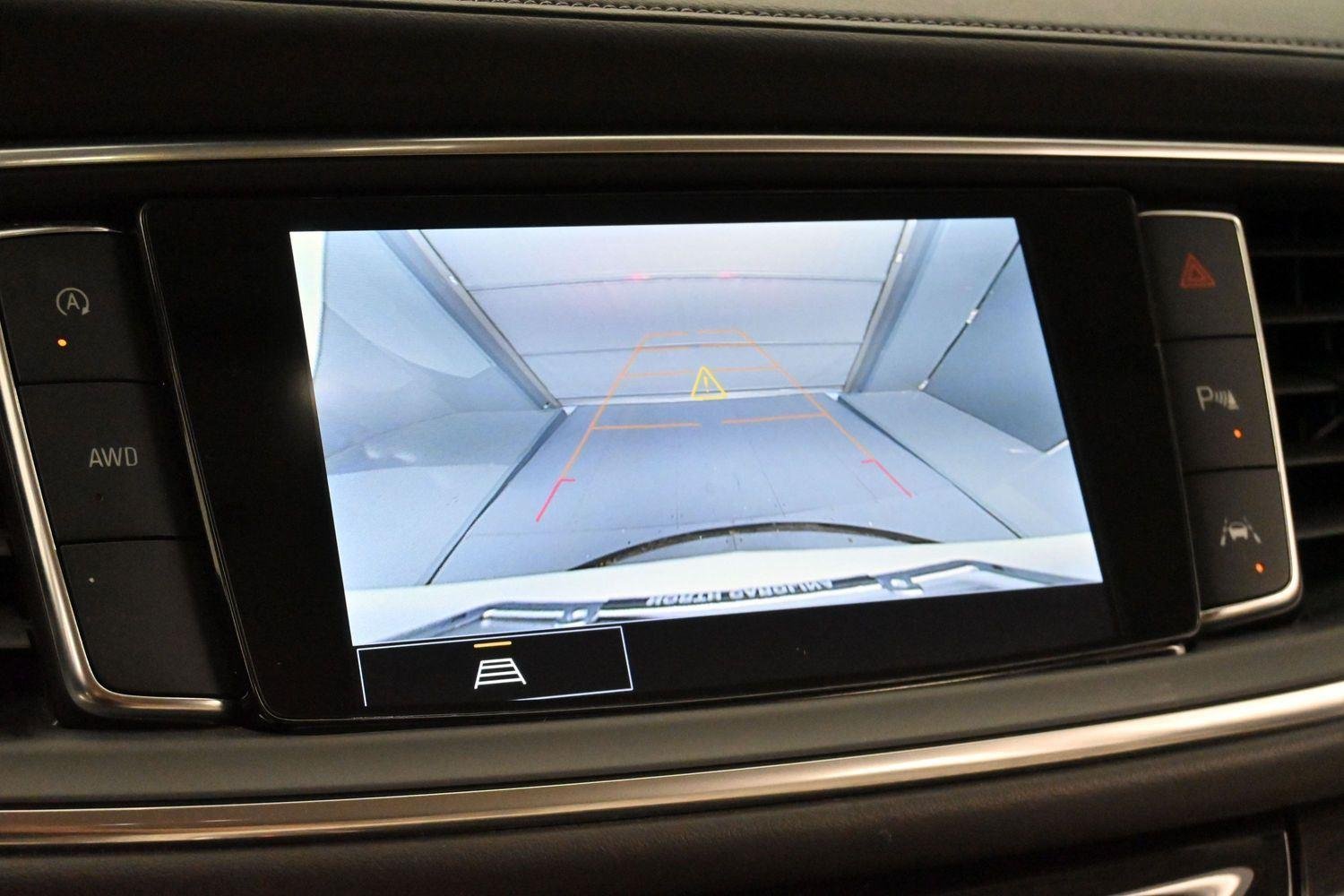 Used 2023 Summit White Buick Essence image 21