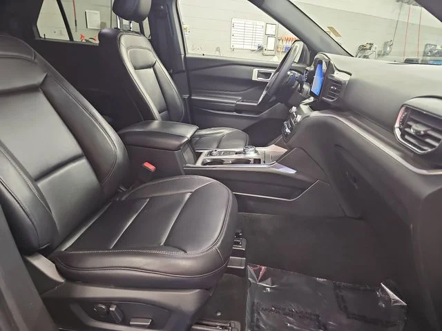 Used 2020 Gray Ford XLT image 10